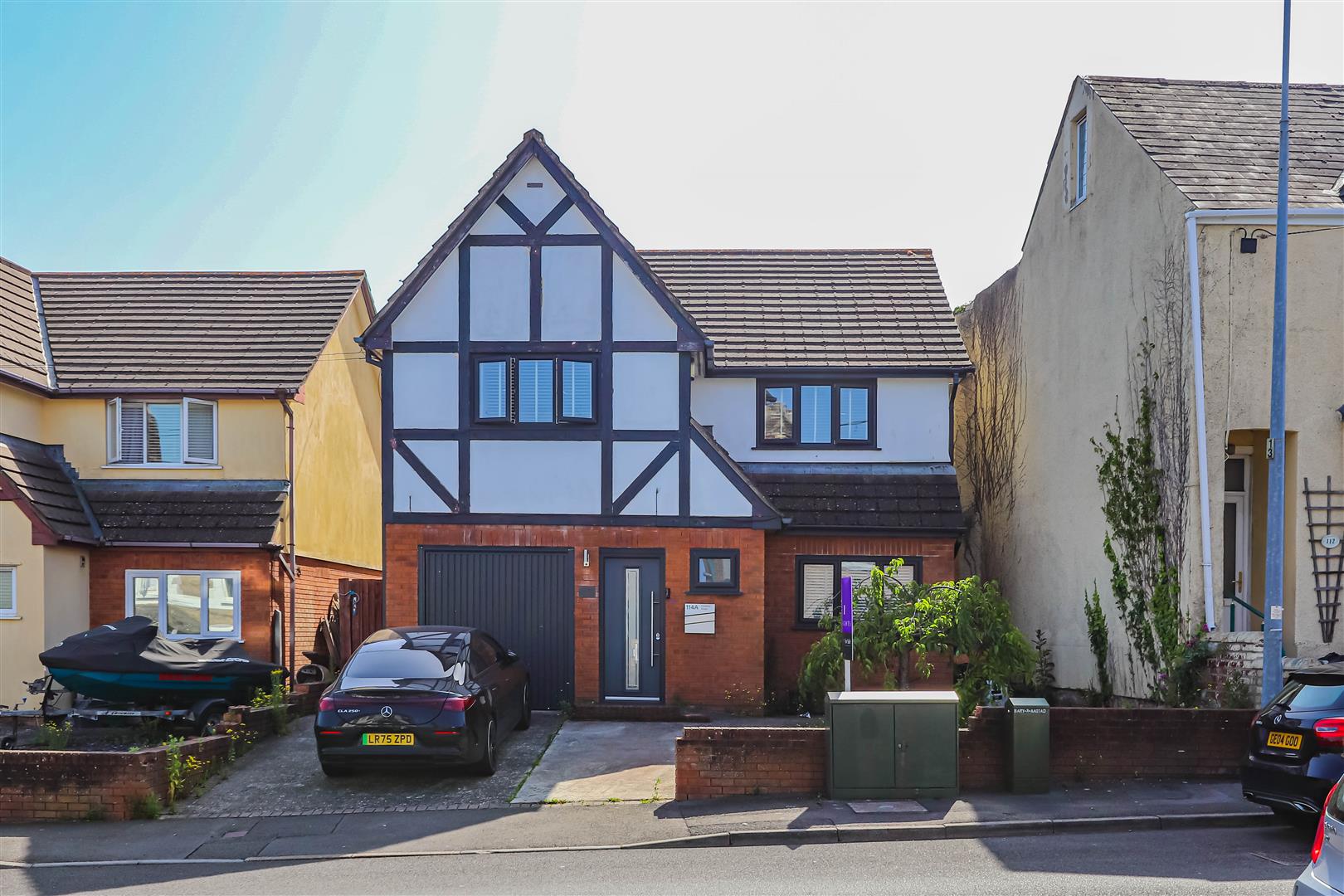 Dobbins Road, Barry